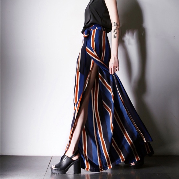 Stripped wide leg pants with belt - Picture 10 of 16
